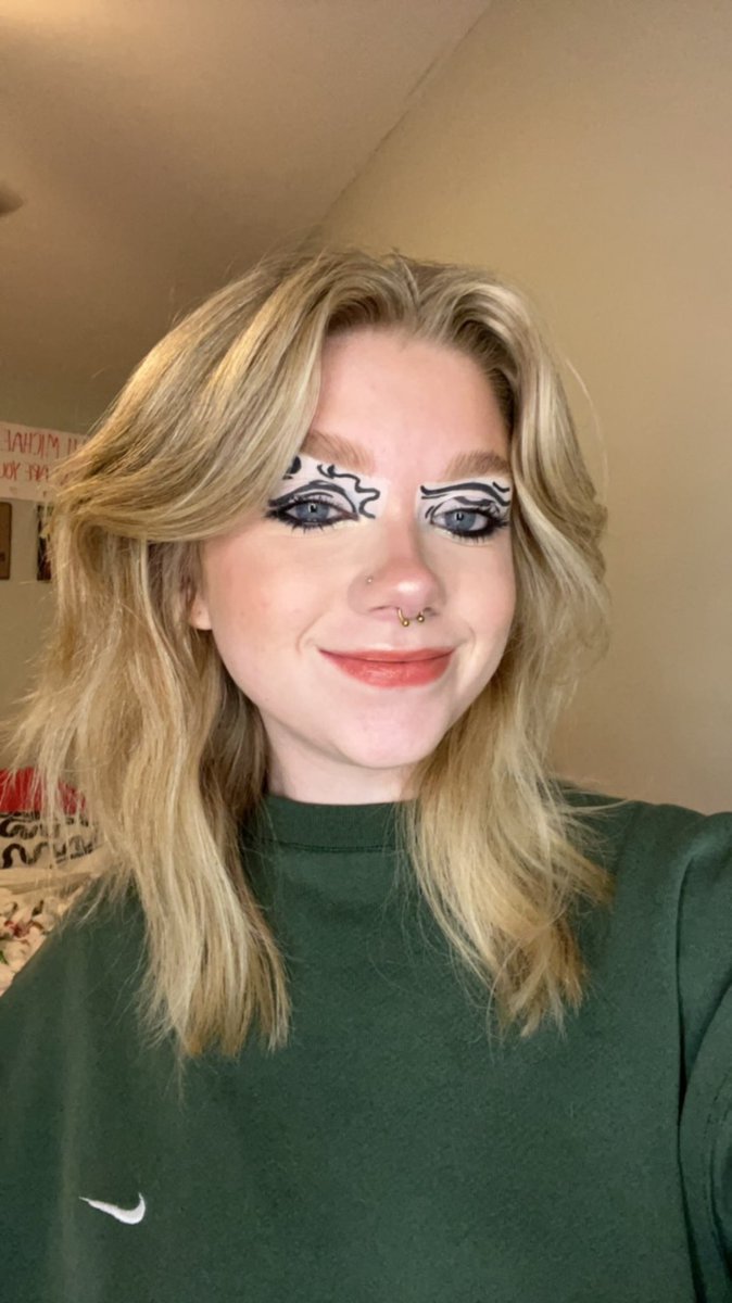 movingalonglol's tweet image. feeling: creative!