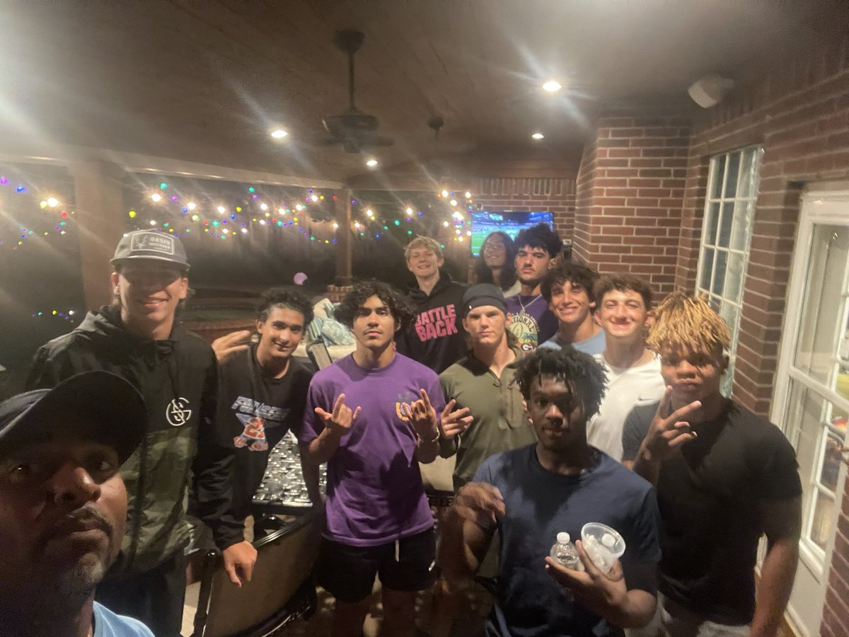 Had the playmakers over tonight, the QB/RB/WRs!! Like you didn’t know…
Always a good time when the Rangers are together! #RangerPride #LetsRide #HWPO #ChasingElite