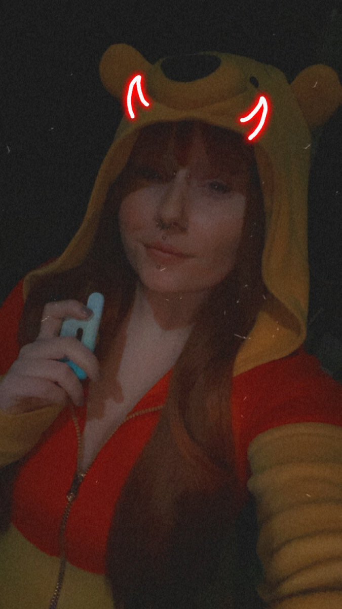 DOCMCPUFFINS420's tweet photo. Finally off work, outside chillin, gettin stoned in my Pooh onesie. Living the dream ๐๐ค๐ป๐ถโ๐ซ๏ธ๐ Whoop Whoop!! #stonerfam #dabrangers #cannabuddies #cannabiscommunity #poohbear #elfthc #wickedclownz #WorkinHard #relaxtime https://t.co/IGh8pOwfnf