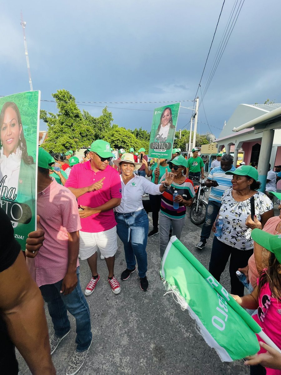 anitabritogil's tweet photo. ¡Sigamos Construyendo Una MejorProvincia! #AnaBritoDiputada2024 #ComprometidaConAzua #FuerzaDelPueblo #ProvinciaAzuaRD @LeonelFernandez @henry_meran @Antonio0Medina @radhamesjimenez @antonioflorian_ @ConLeonel1 @Edhoarda22 @RamirezSiano https://t.co/SblOvI9wrf
