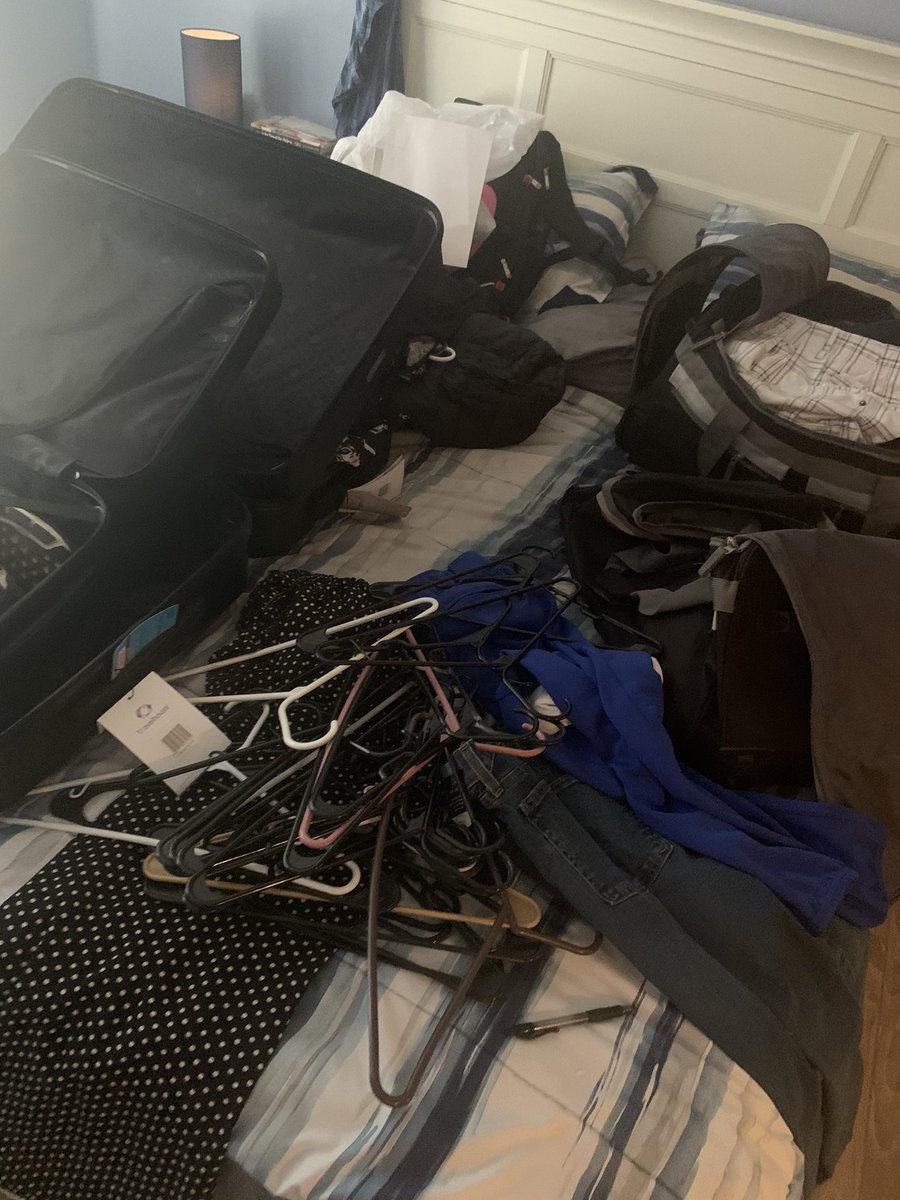 BallinMomSEM's tweet image. Day 267 of 365. Spent a lazy day around the house watching football and packing four our upcoming trip. Old El Paso helped out for supper tonight. #FootballIsTheSecondBestSport #WhatToPack #LazySupperDay