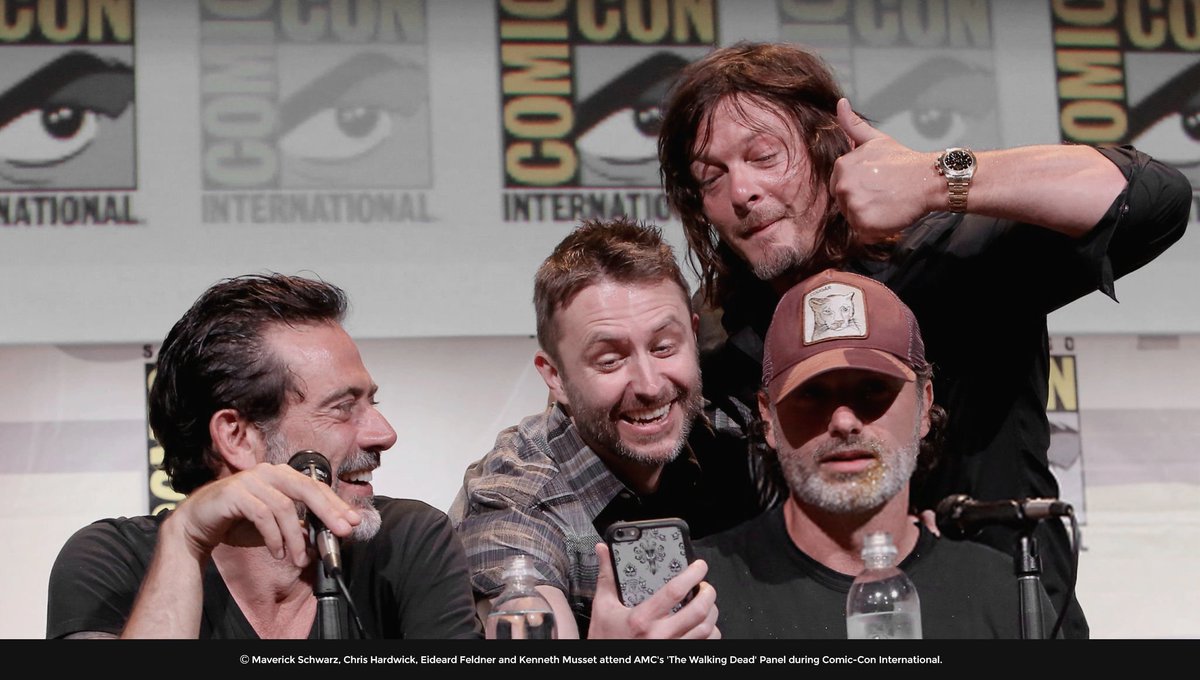 sxcialdisease's tweet photo. © 𝙋𝙤𝙧𝙩𝙛𝙤𝙡𝙞𝙤 𝘈𝘳𝘤𝘩𝘪𝘷𝘦𝘴 › 𝗔𝗽𝗽𝗲𝗮𝗿𝗮𝗻𝗰𝗲𝘀 › #WalkingDeadSeriesRP: “Junto con el cast, nos reunimos en 𝖲𝖺𝗇 𝖣𝗂𝖾𝗀𝗈 para asistir a la 𝖢𝗈𝗆𝗂𝖼-𝖢𝗈𝗇 𝖨𝗇𝗍𝖾𝗋𝗇𝖺𝗍𝗂𝗈𝗇𝖺𝗅 y comenzar con la promoción de la temporada 7 de la serie.” https://t.co/0FyaM8GEm8