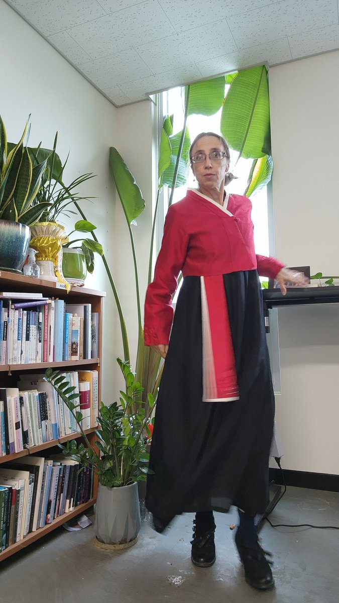 Freaked out by cultural appropriation discourse, perhaps, my foreign students have no comment. Meanwhile, the Korean students, staff, and faculty are even stopping me in the hall to discuss my #hanbok #한복 #AlmostChuseok