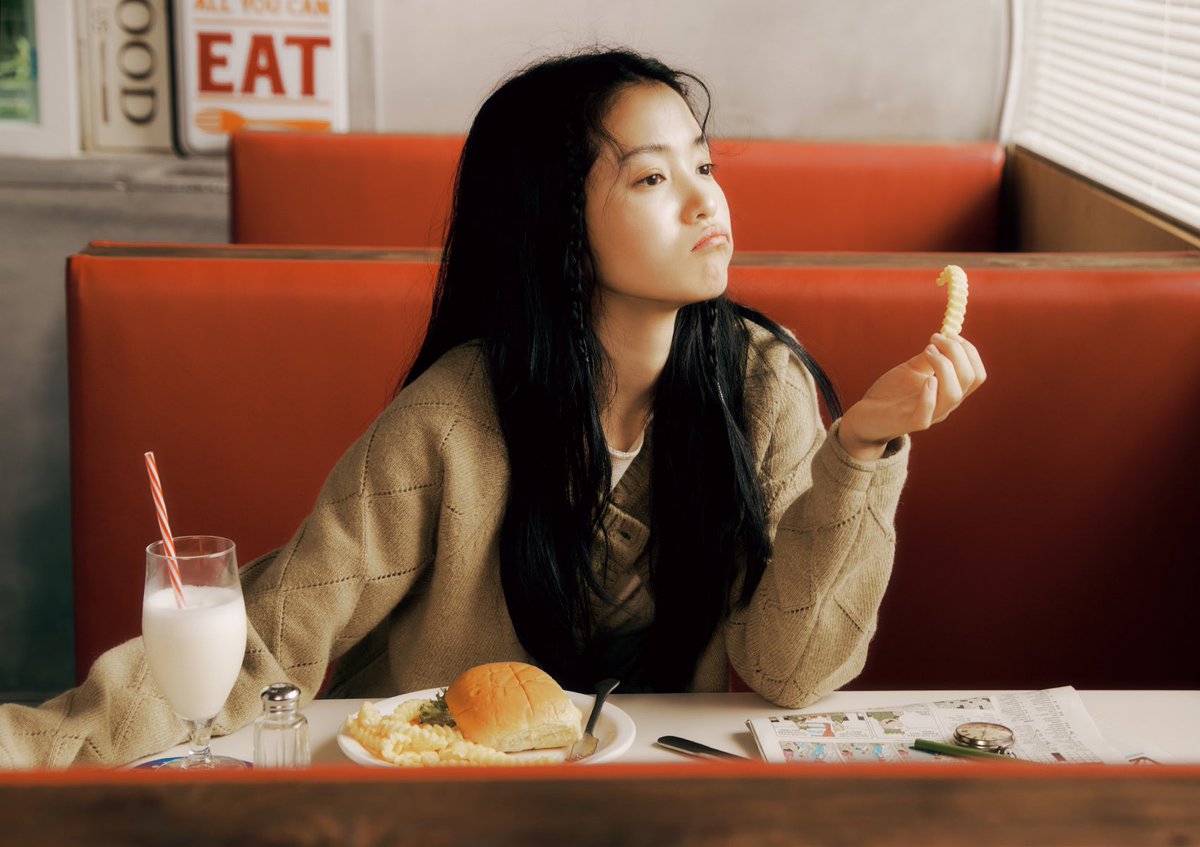 _ktrfiles's tweet photo. Kim Taeri x Thursday Island (1)

#KimTaeRi #김태리 https://t.co/B70vo1RUEy