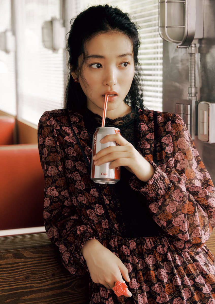 _ktrfiles's tweet photo. Kim Taeri x Thursday Island (1)

#KimTaeRi #김태리 https://t.co/B70vo1RUEy