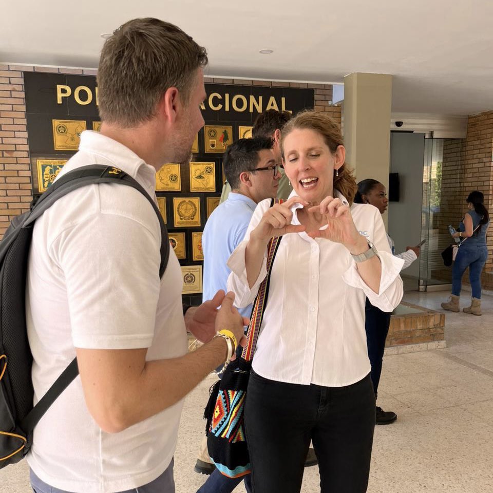 CRIMJUST_UNODC's tweet image. Day 1 🎬🇺🇳@CRIMJUST_UNODC &amp;amp; #SIMCI 🤝 brought together anti-narcotic police officers and prosecutors from the 🇪🇺EU &amp;amp; LAC in the 🇨🇴Colombian jungle to learn about cocaine production and trafficking, imparting essential knowledge for cross-border investigations #SDG16 @UNSDG2030