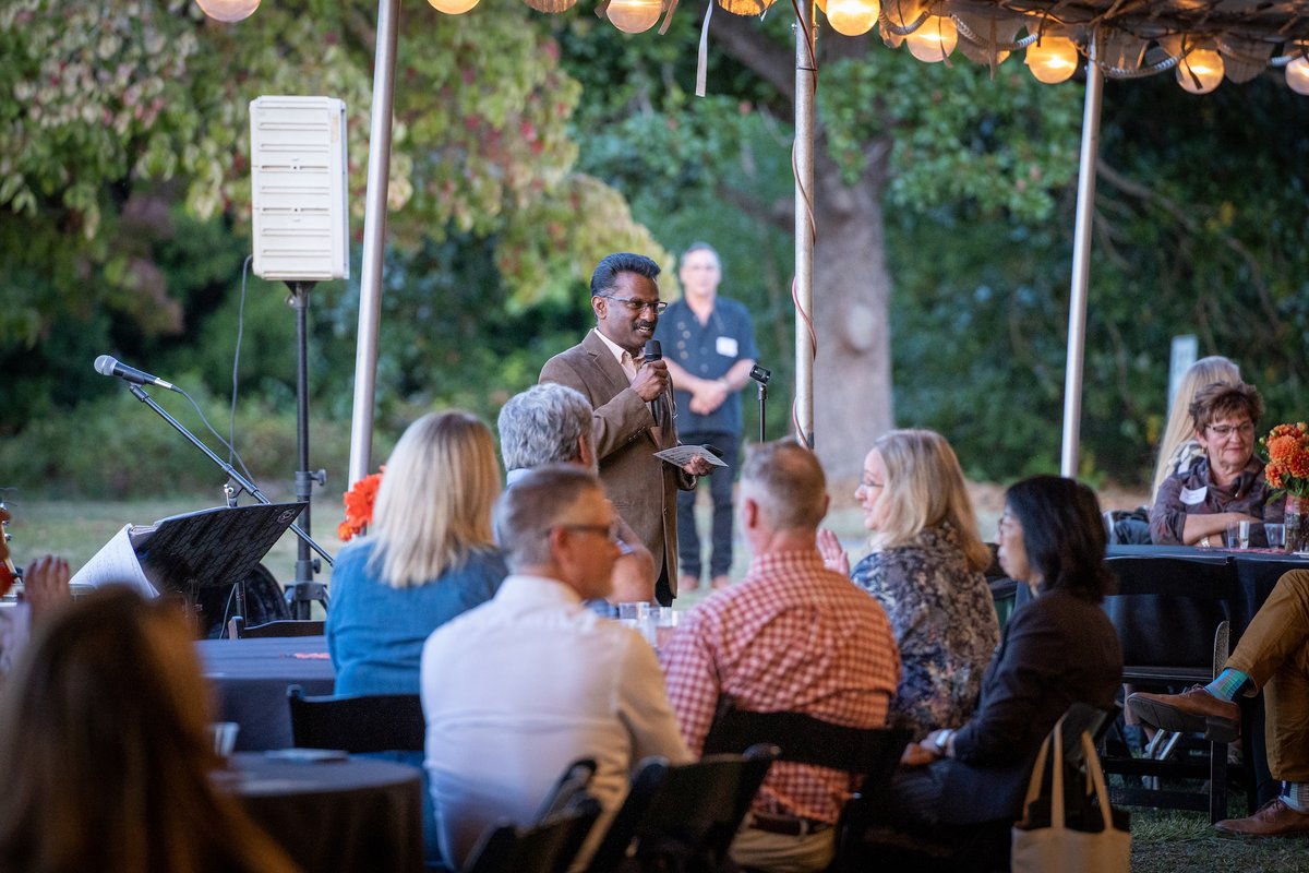 OSUAgSci's tweet image. Another great Harvest Dinner last Friday hosted by Surendra Dara! Such an amazing event to connect with our partners and celebrate Oregon agriculture and the #NWREC research that helps support it! #AgSci @calveggies #GoBeavs

Recap Video: youtu.be/FB9r1TzQ_4c