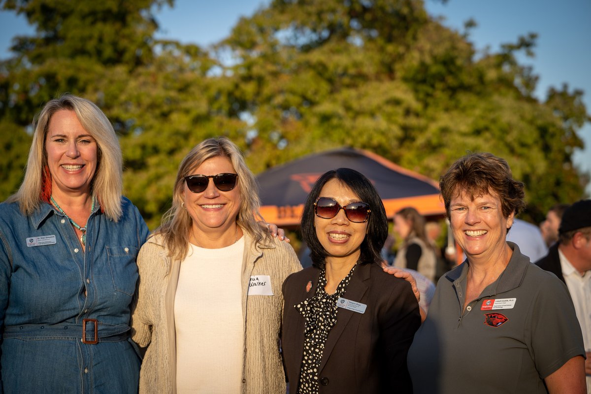OSUAgSci's tweet image. Another great Harvest Dinner last Friday hosted by Surendra Dara! Such an amazing event to connect with our partners and celebrate Oregon agriculture and the #NWREC research that helps support it! #AgSci @calveggies #GoBeavs

Recap Video: youtu.be/FB9r1TzQ_4c