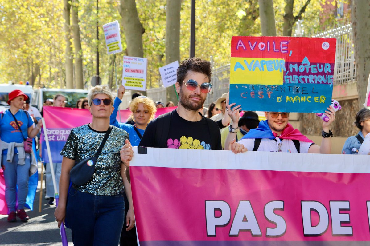 AssoBiCause's tweet image. #JIB2023 #BiVisibilityDayCrédit : @christmadrolle 2/5