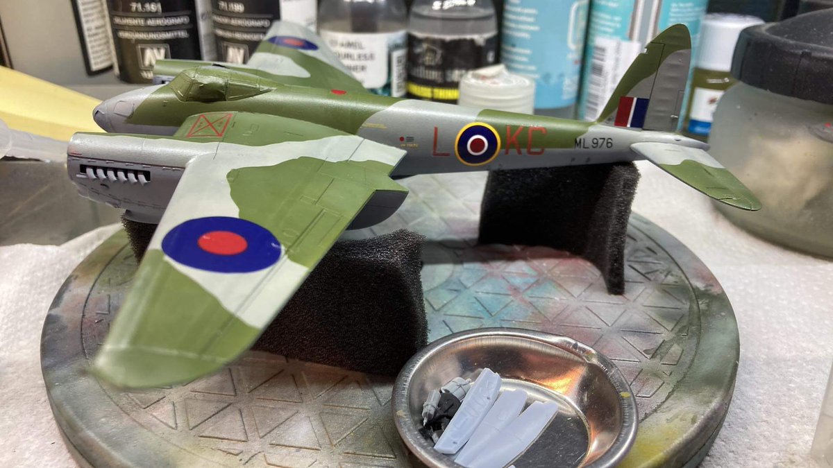 PaulHic80466580's tweet photo. Decals on. Oil washed, polished and unmasked. Very pleased so far. Great kit from @Airfix. https://t.co/GZmJy8av5l