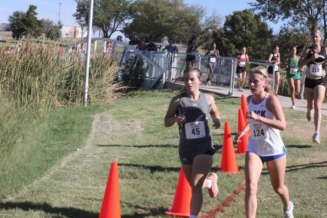 AshtynCollins's tweet photo. Keep working to become a stronger sprinter!  
Mae Simmons Park course in Lubbock, TX.  Finished with a time of 14:37. https://t.co/18hb3kChCl