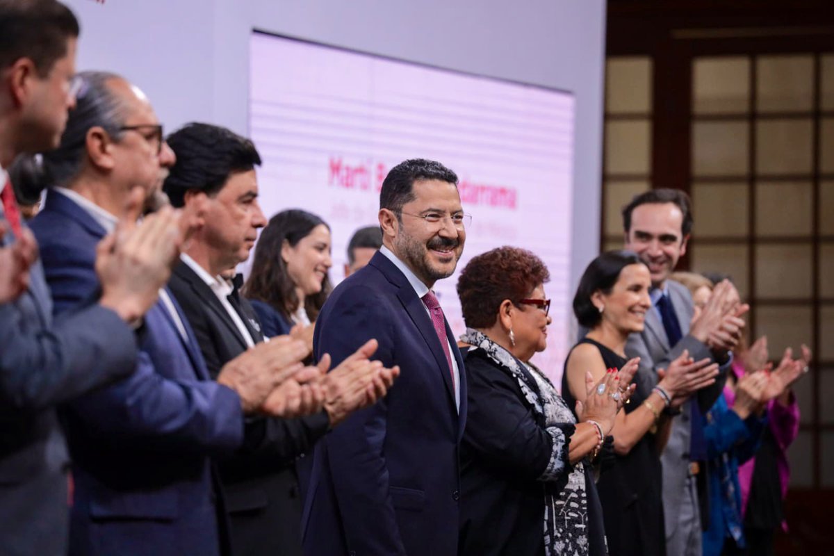 uliseslabrador's tweet photo. En 100 días al frente del @GobCDMX el proyecto de la #4T ve su continuidad en @martibatres, que le pone énfasis al acento social y nos recuerda que caminando a la izquierda nunca nos vamos a equivocar. 

#BienestarEnLaCiudad https://t.co/sJ1IHtoBbo