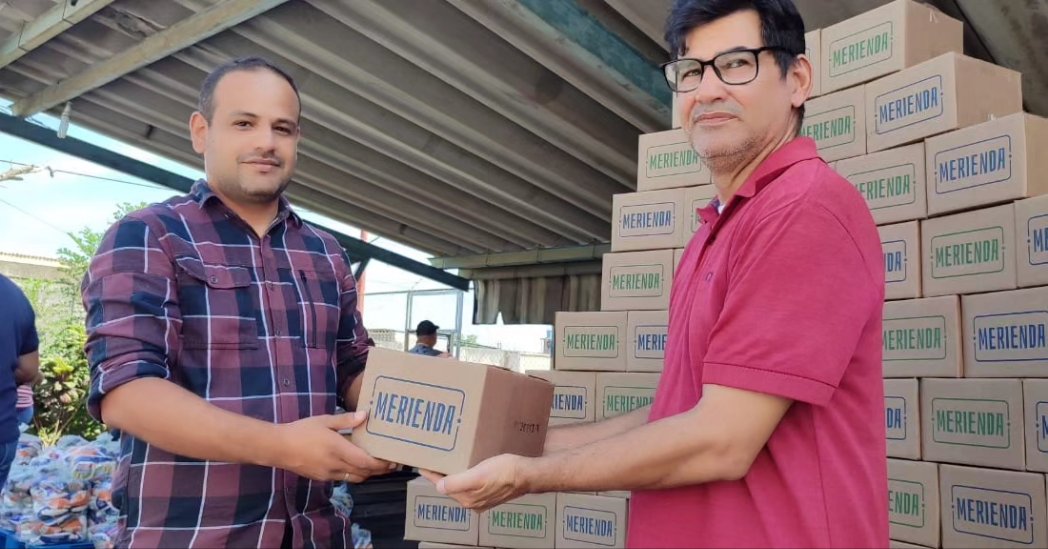 CORPOELECBAR_'s tweet image. Los niños de las familias del sector eléctrico en el estado Barinas recibieron los Kits Meriendas entregados por #Asoelec, como parte de los beneficios que brindan bienestar a la fuerza trabajadora del #SEN