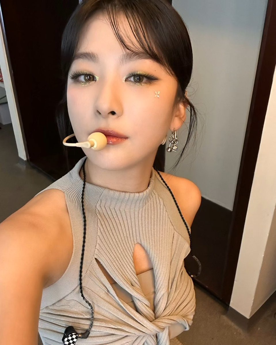 H2H_STEELLA's tweet photo. 23.08.19 SEULGI at KAMPFESTCDMX 

#레드벨벳 #RedVelvet 
#슬기 #SEULGI 
#KAMPFESTCDMX
#SEULGIxKAMPFESTCDMX https://t.co/oFmKa9zSSP