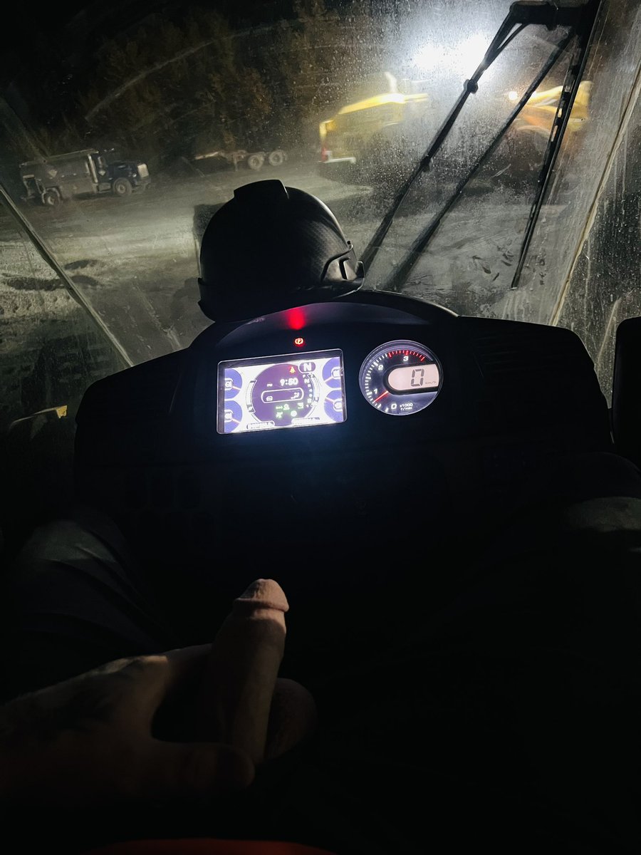 newScotian's tweet photo. Working hard or hardly working? #bigcock #publiccock #exibitionist #carcock #teamcutcock #gaypubliccock #bluecollarcock #heavyequipementcock #nsfwcock https://t.co/fdqqSp2boj