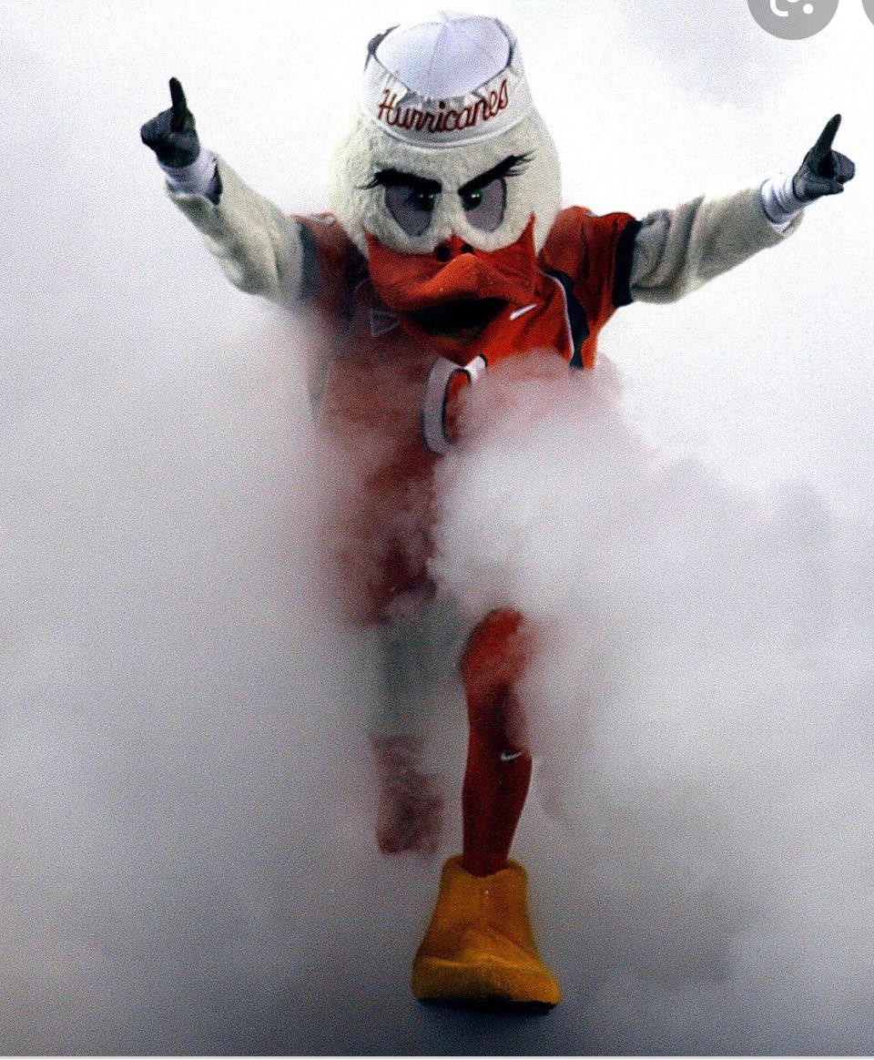 PattersonZaquan's tweet image. Go Canes‼️🟠🟢 4-0
#Nothinglikehome
@CanesFootball 
@coach_cristobal 
@dtrain2901 
@Coach_Addae