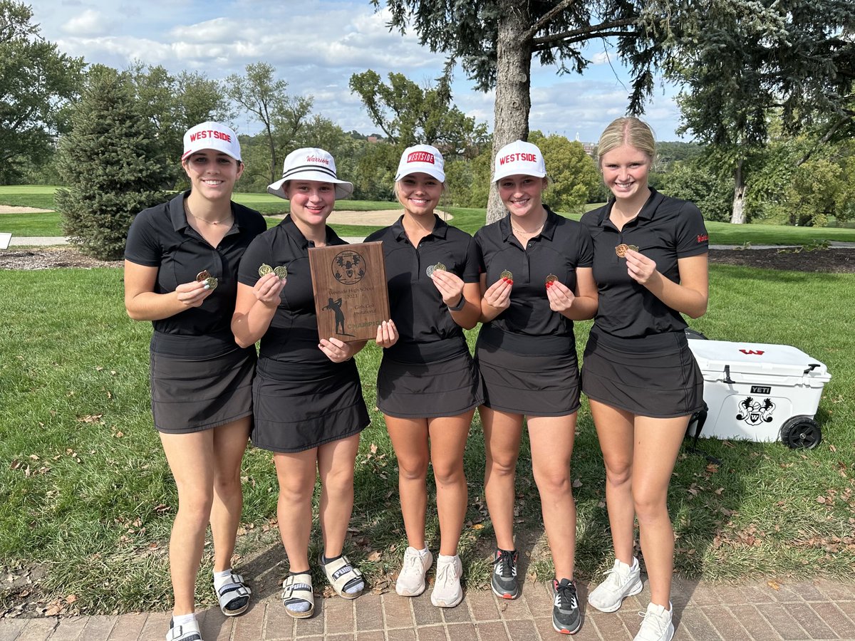 westside_golf's tweet image. Westside Invite Champions and ⁦@CarlyBea3⁩ and ⁦@chloediprima⁩ tie for medalist ❤️.  Chloe wins scorecard playoff.