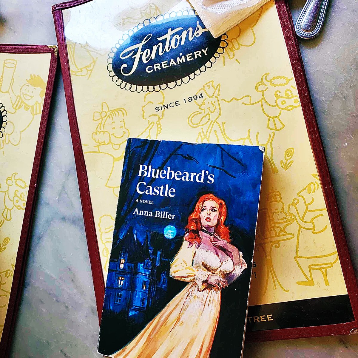 TheSuperAmanda's tweet photo. Anna Biller’s soon to be released first novel Bluebeard’s Castle was spotted today at historic @NutTreeUSA @fentonscreamery in quaint Vacaville, California!!
Roll on October 10th as they say in the UK!
@missannabiller
#bluebeardscastle #annabiller #fentons #vacaville #gothic https://t.co/mZhyK3Y9YS