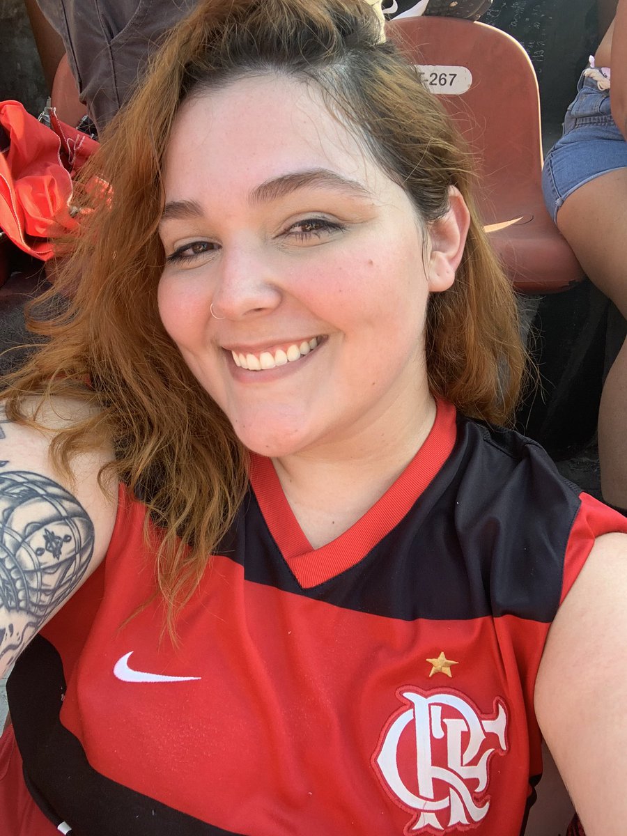hackensackx's tweet photo. os anos passam, se passam jogadores, mas fica tu Flamengo, e eu não paro de te amar 

(momentos antes da merda acontecer) https://t.co/1exMZqwIh7