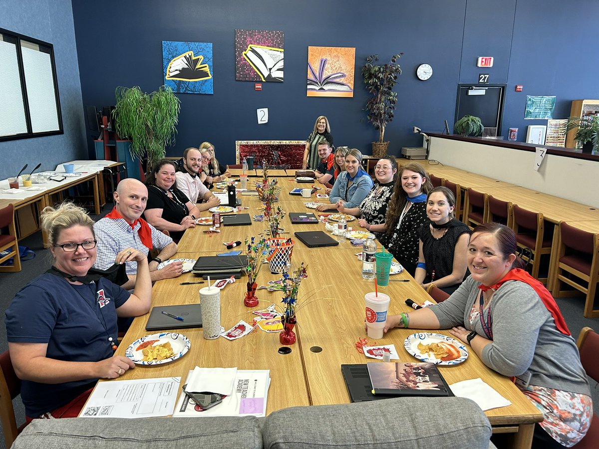 Bgallagher121's tweet photo. Support for New to Aubrey teachers continues well beyond hiring, through year one and even year two. Getting together as a team is rejuvenating and encouraging! So proud of this group and honored to serve alongside them! #inspiringhope #chaps @aubreyisd @AMS_Chaps https://t.co/CbTwk6wXvl