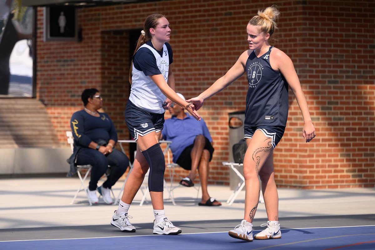 WHAT A DAY. 

Bicentennial Unity Plaza Event was incredible. Thanks to <a href="/GainbridgeFH/">Gainbridge Fieldhouse</a> for hosting Butler WBB. 

A special thanks to those who came downtown to the Plaza! 

#ButlerWay