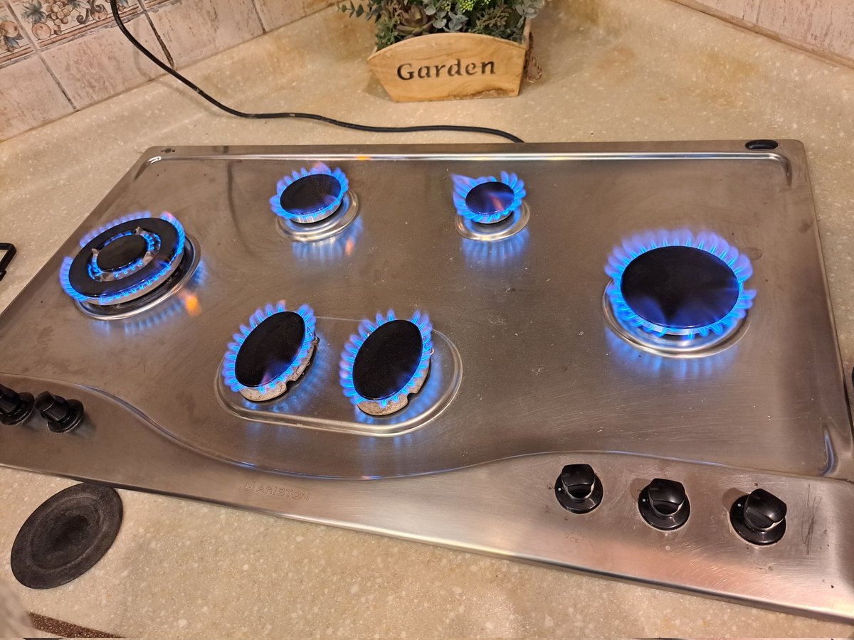 اذا كنت تبحث عن شركة صيانة فرن غاز أو اصلاح فرن الغاز الخاص بك في المنزل، هوفر للصيانة يقدم لك أفضل خدمة في صيانة الأفران الكهربائية و صيانة أفران الغاز.

0501974207

#الهلال_يحتاج_انقاذ_الوليد