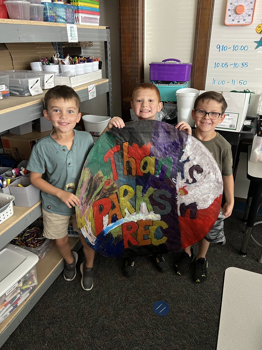 First grade is gearing up for a stellar October project!! They hit it out of the park in art class today! More to come!! <a href="/FirstiesIn5/">Kylee Angell</a> <a href="/LPSFranklinElem/">Franklin Elementary</a> <a href="/LPSFineArts/">LPS Fine Arts</a> #thisisus