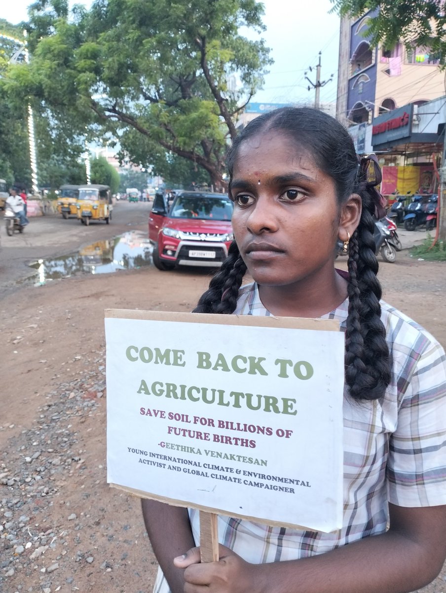YadhumadiR's tweet photo. How can future generations survive! Can the life of future generations survive without this forest land and these agricultural lands which are our saviours?
#SaveSoil #SaveSoilMovement #SaveAgeicultureLands #SaveDeltaLands #SaveLands #SaveForestry #SaveFarming #BackToFarming https://t.co/T37tHmN3NY