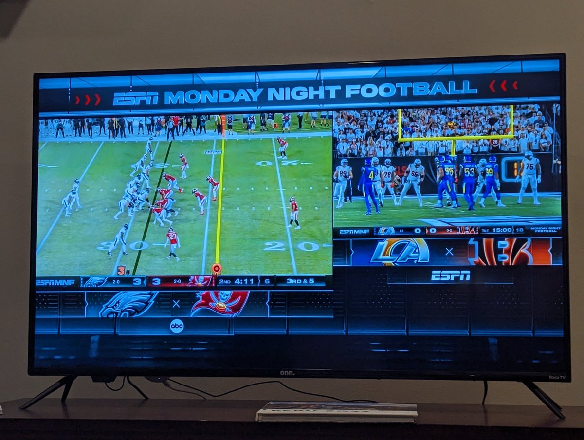 Johosophat's tweet image. Hey @espn @abc this view sucks #MondayNightFootball