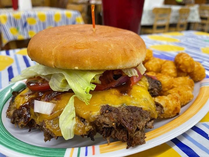 Kentucky Living tweet media