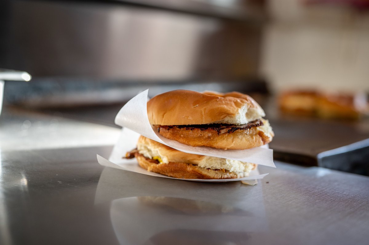 September is #BestinKentucky month. Once again, here are your 2023 winners for HAMBURGER. 
🥇5 Broke Girls, Horse Cave
🥈B&amp;N Food Market Market Bagdad
🥉 Laha's Red Castle, Hodgenville
See all the winners here! ➡️ ow.ly/L5Rm50PGFaA