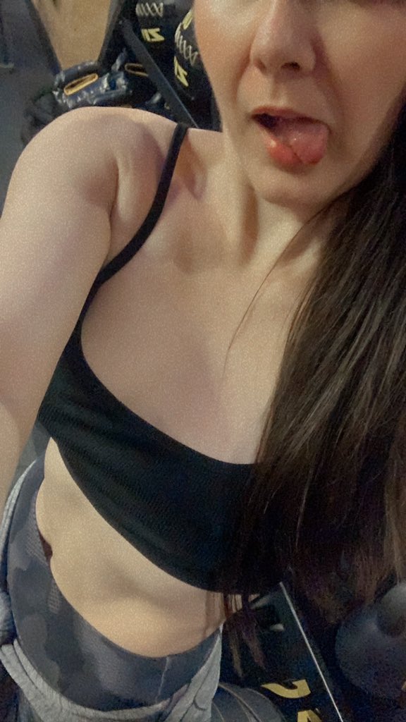 VBrachio's tweet photo. Sexy🤪 https://t.co/S0JUww363Q