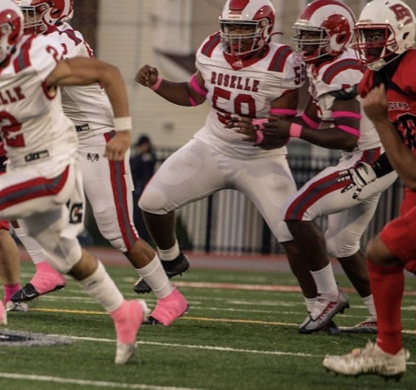 Travon Clark (<a href="/TravonClark59/">Travon Clark</a>)
C/O 24 
6’0 260
OL
📽️: hudl.com/v/2LrmDt