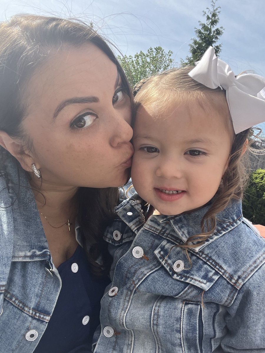SANDRISCANO's tweet photo. Happy #NationalDaughtersDay to my princess #AriHallel โฅ๏ธ๐๐ผ https://t.co/uwVnLLuLdQ