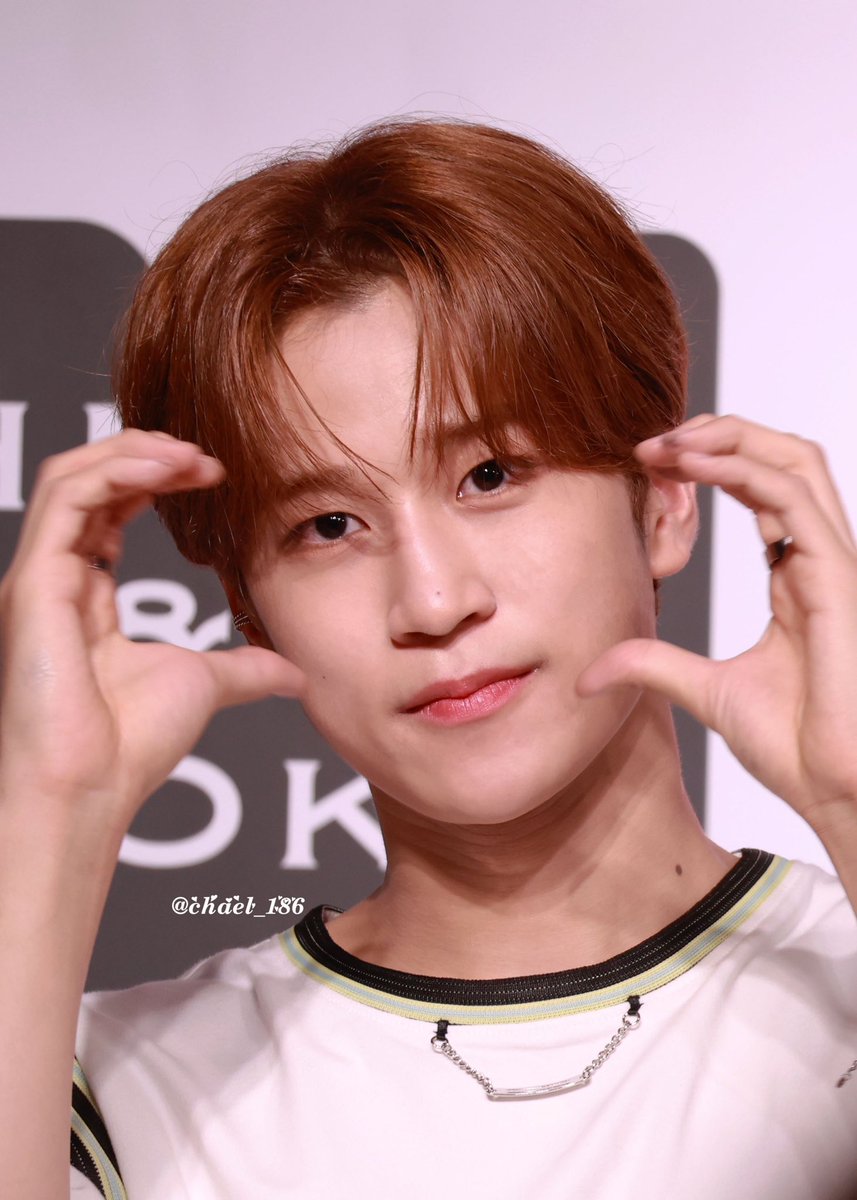 230925 HMV Osaka 준우🖤

  #LUN8  #루네이트  #준우