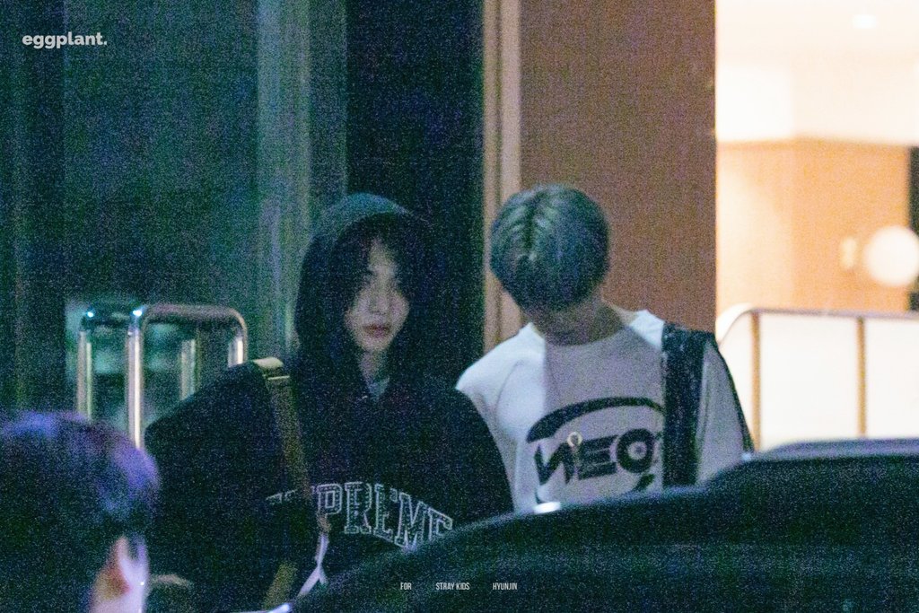eggplantHHJ's tweet photo. 230615 집샵
#스트레이키즈 #현진 #한
#StrayKids #Hyunjin #黄铉辰 #HAN https://t.co/BYDMR4nNF0