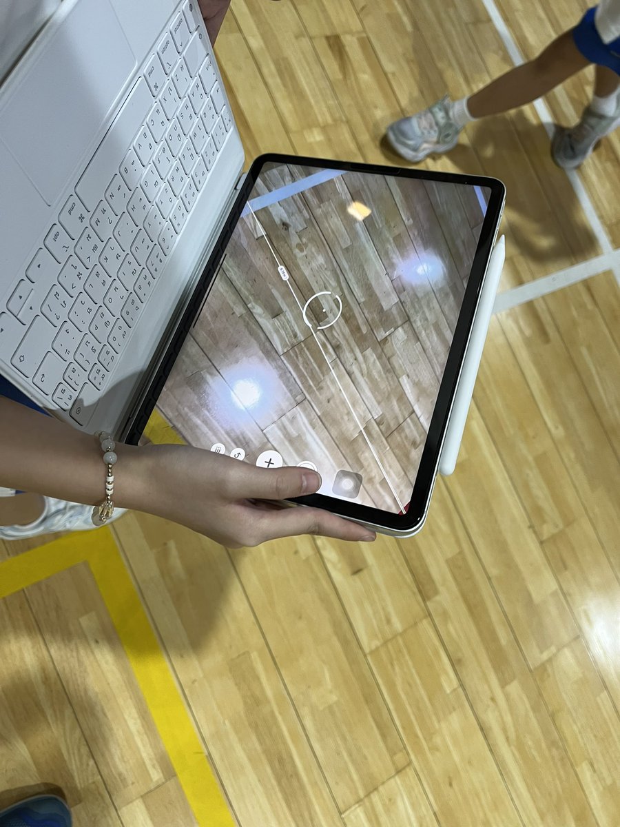Wallace_PhysEd's tweet photo. Ss in Y4 put their new school iPads to use. Testing which throwing technique and item goes the furthest using the Measure app
#WeAreShrewsbury #PhysEd #PrimaryPEShare #ConnectedPE #PhysEdChat https://t.co/Qvcor3yF8O