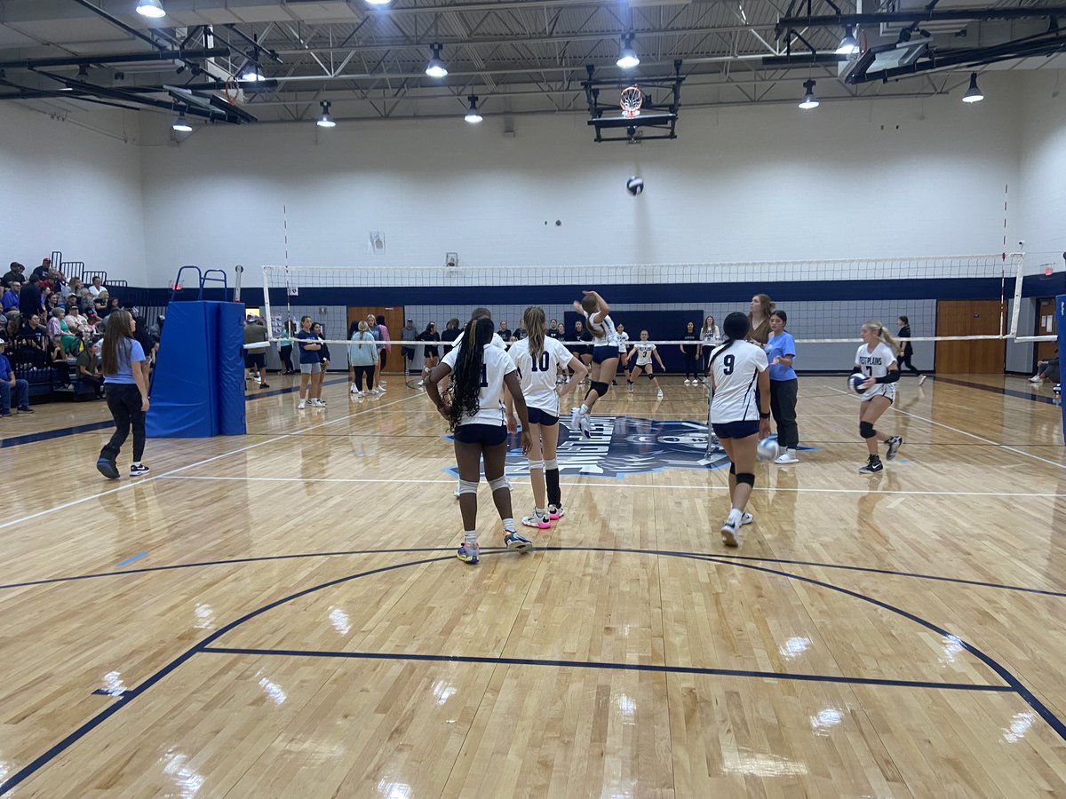 CoachAGerald's tweet photo. Caught some JH volleyball action tonight! Proud of our future wolves and love seeing our @WPlainsVB girls cheering them on too 🩵🐺 https://t.co/a3mKTq55jX