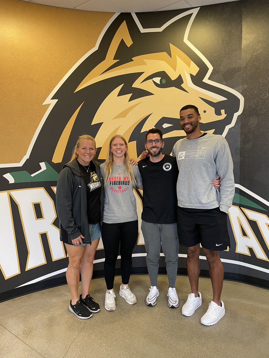 Caroline Bayliff tweet media