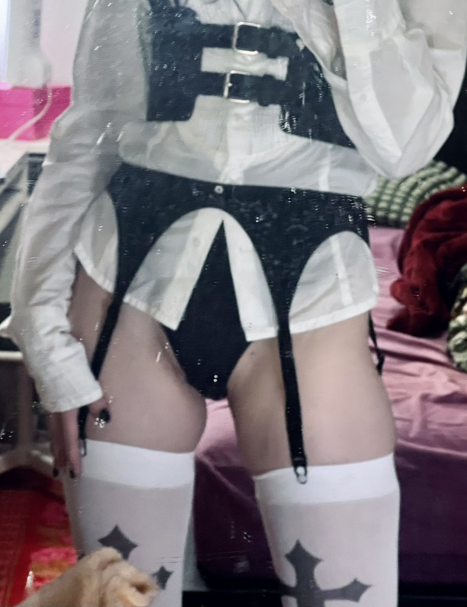 Misfloraa's tweet photo. Miss me? #nsfwtw https://t.co/yK1WmMwWQG