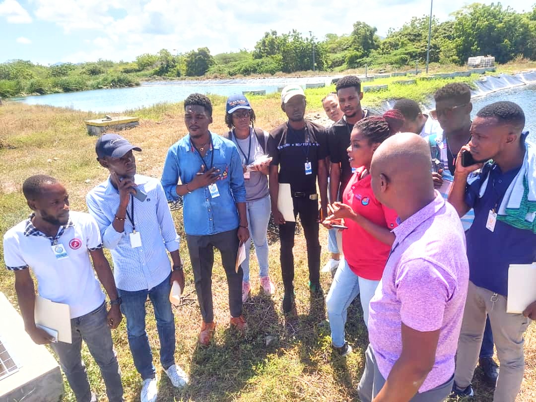 Undhudersgona's tweet photo. 🎓🦺La sortie académique au parc industriel de la Caracole avec nos brillants ingénieurs civils a été un succès retentissant ! Une journée d'apprentissage, de découverte et de partage qui renforce leur passion pour le Génie Civil. Bravo à tous pour cette réussite exceptionnelle! https://t.co/ED2gERPkLU