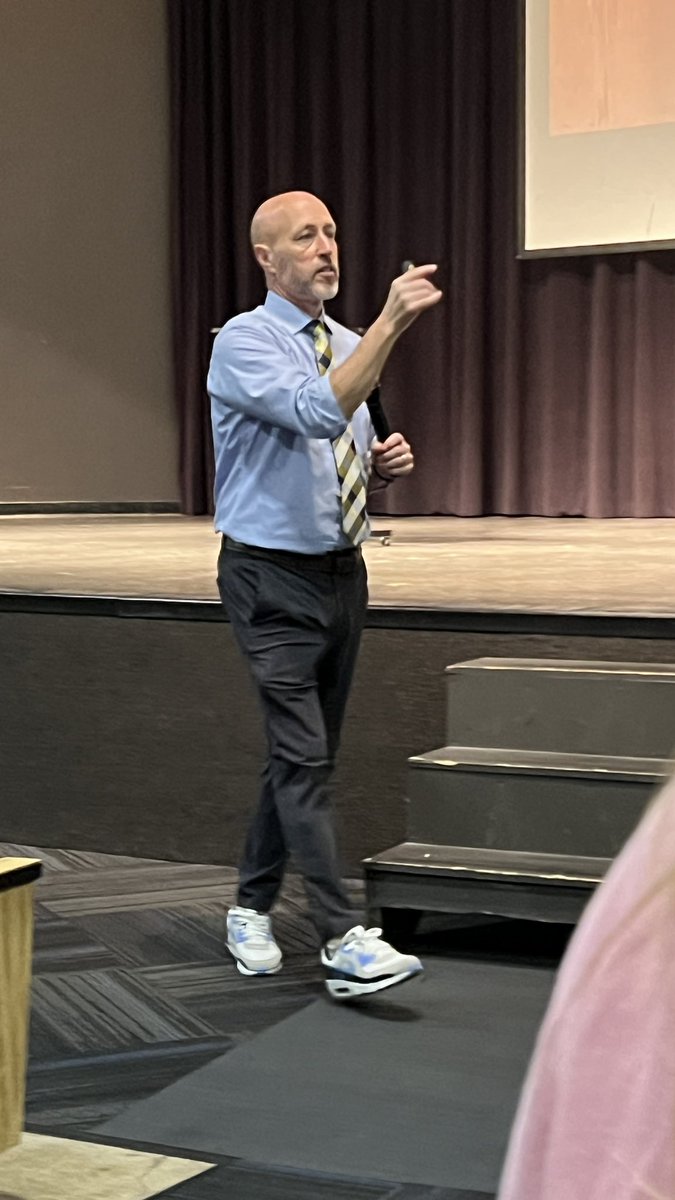 KaraAnderson730's tweet photo. @KVECLC @Joe_Sanfelippo This guy has heart ! https://t.co/mlDrvExVjm