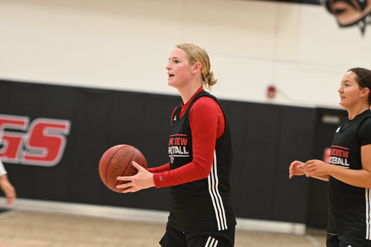 DannyAmezquita_'s tweet photo. New year, Same Shenanigans! 

Day 1 for @GV_WBB, and I couldn’t be more excited for this season and team! I’m so stoked and ready for what this year entails! 

#ℝ𝕠𝕨𝕎𝕚𝕥𝕙𝕌𝕤 𝕩 #𝕎𝕖𝟚𝕍𝕚𝕜𝕥𝕠𝕣𝕪 https://t.co/S0TgntRDVf