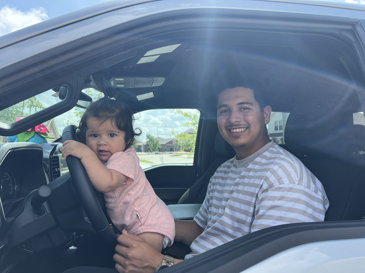 BenitezJ00's tweet photo. The best thing that’s ever happened to me #NationalDaughtersDay https://t.co/NdJYQqZcOO