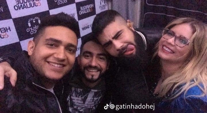 Acrianosdamaril's tweet photo. se tem uma coisa que a gente já foi nessa vida, foi feliz…. https://t.co/czYNJ8ANha