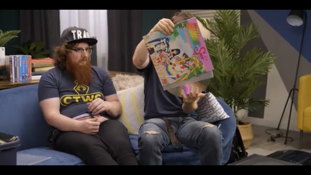 SailorMoon_News's tweet image. A few Sailor Moon laserdiscs are featured on this video.