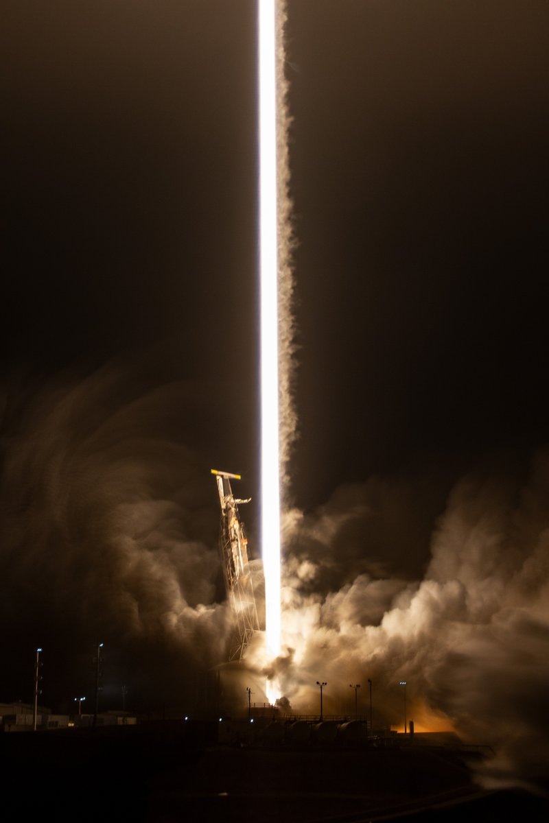 SpaceX's tweet image. Falcon 9 launches 21 @Starlink satellites to orbit from California
