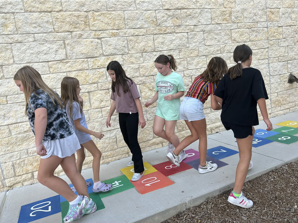 springs_cypress's tweet photo. Thank you to our amazing community for fundraising so we could purchase these playground enhancements! The students loved sharpening the saw outside today. #CSESpower https://t.co/XUWQ2MeaEn
