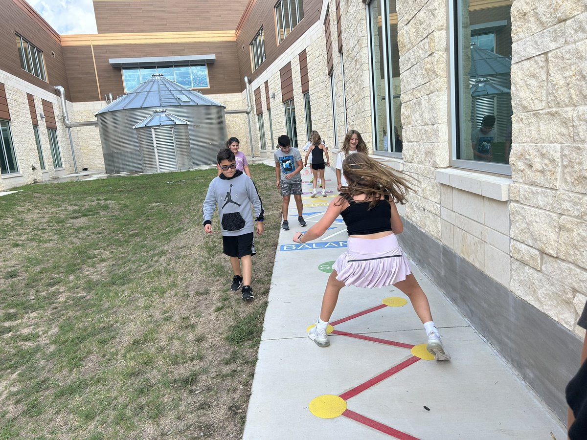springs_cypress's tweet photo. Thank you to our amazing community for fundraising so we could purchase these playground enhancements! The students loved sharpening the saw outside today. #CSESpower https://t.co/XUWQ2MeaEn