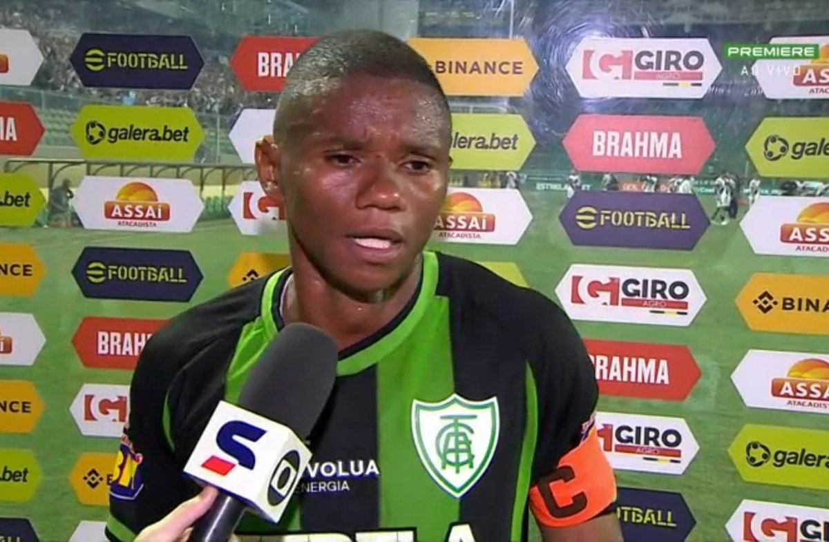 mundodabola's tweet photo. Juninho, jogador do América-MG:

“O Vasco não cai porque vão fazer de tudo para o Vasco não cair.”

📸 Reprodução/Premiere https://t.co/0E51PQXqE1
